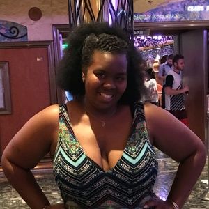 Meet your Posher, Brittney